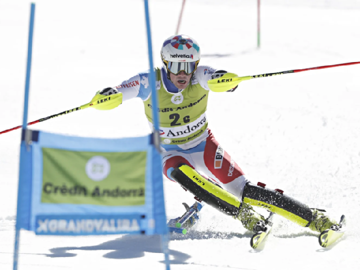 瑞士队在滑雪比赛中取得胜利 瑞士队在滑雪比赛中取得胜利