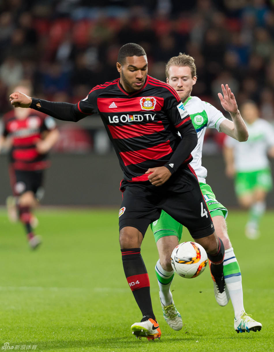 关于勒沃库森队员技术过人战胜对手的信息