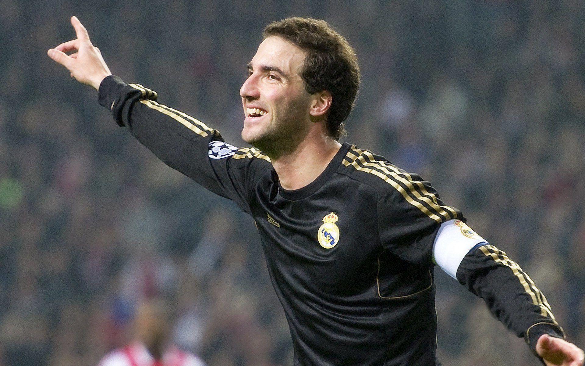 意甲焦点战之夜，拉亚展现巨星价值，一己之力改写争冠格局