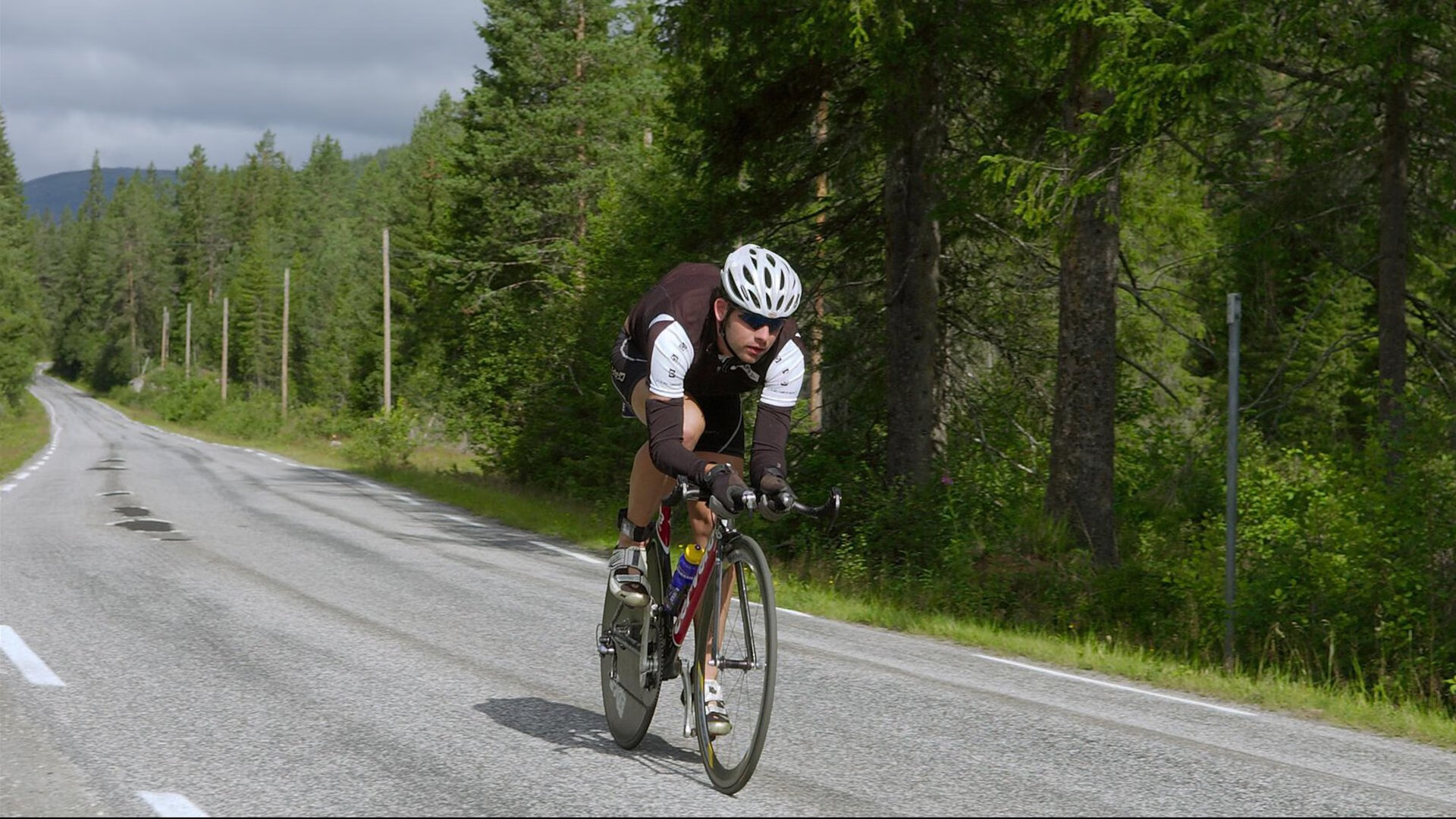 当绿衫军铁壁遇上爵士风暴,米切尔的末节独舞与篮球哲学的反叛