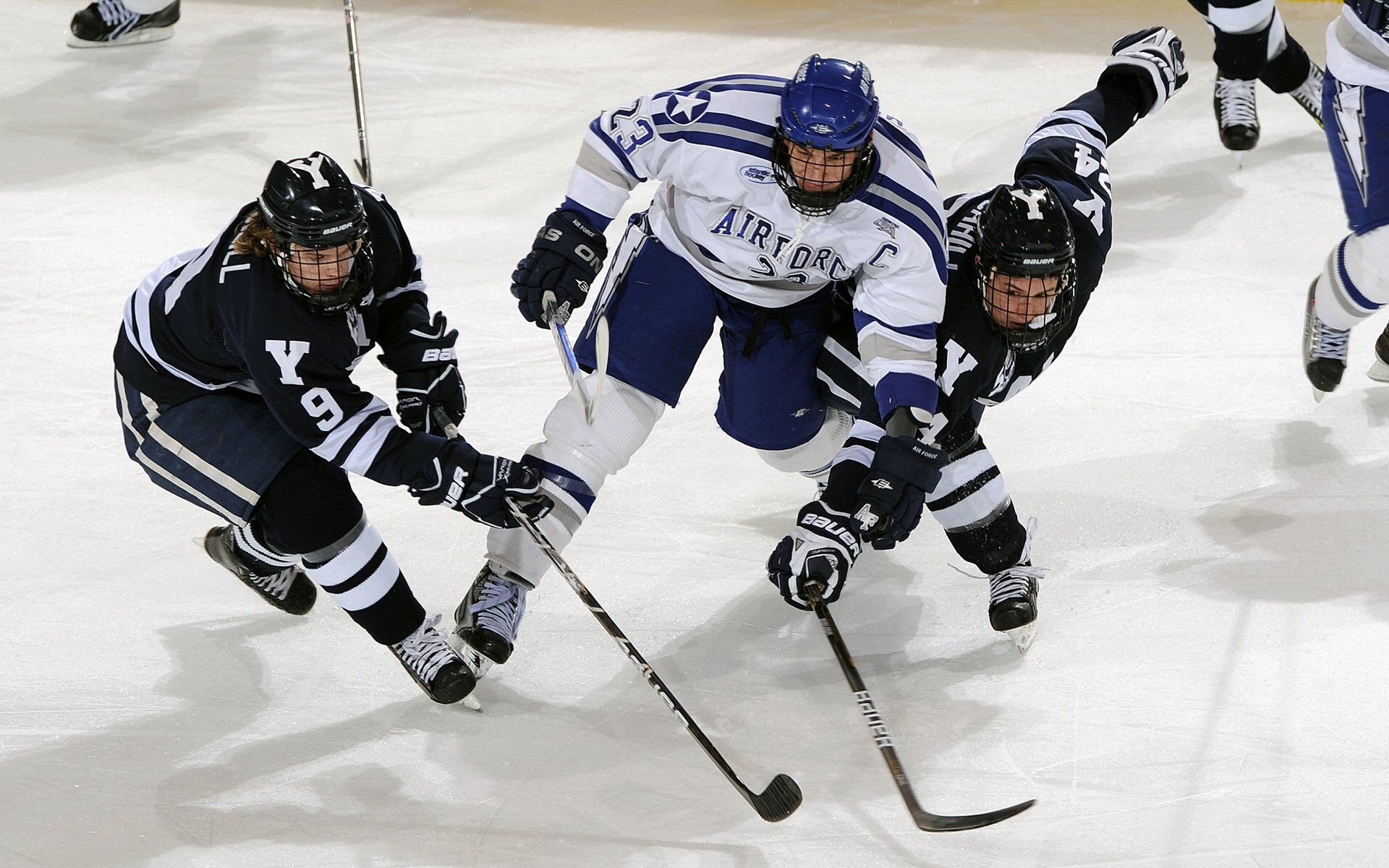 曼谷惊雷，石宇奇统治全场，泰国队读秒绝杀改写历史